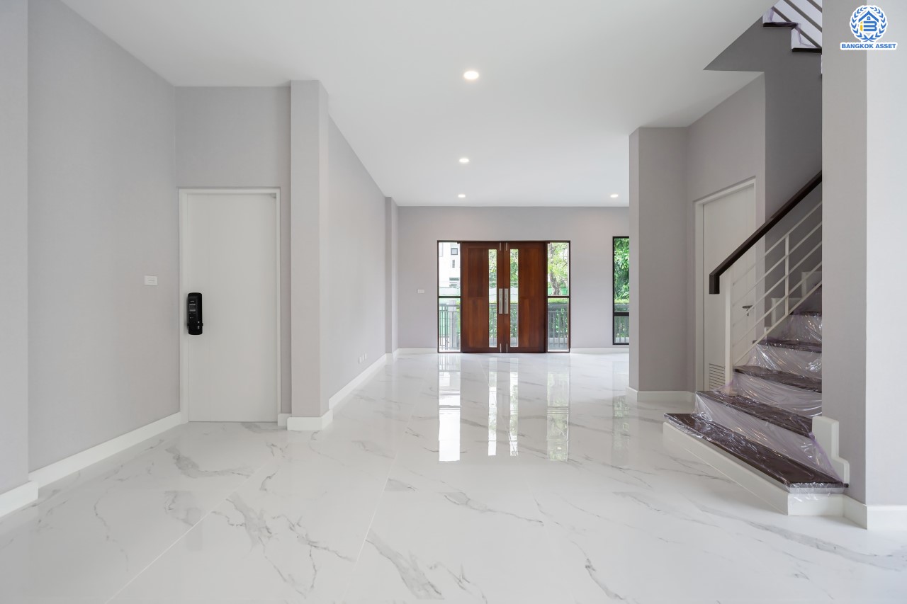 บ้านมือสองตกแต่งใหม่ ม.เดอะซิตี้ ราชพฤกษ์-ปิ่นเกล้า หลังมุม เนื้อที่ 71.8 ตร.ว. ดีไซน์ตอบทุกไลฟ์สไตล์ ฟังก์ชัน 3 ห้องนอน 5 ห้องน้ำ 1 ห้องอเนกประสงค์ 1 ห้องแม่บ้าน จอดรถได้ 2 คัน บนทำเลติดถนนใหญ่ เชื่อมต่อทุกเส้นทาง ใกล้รถไฟฟ้าสายสีม่วง "สถานีบางรักใหญ่" และจุดขึ้นทางด่วน "ศรีรัช"